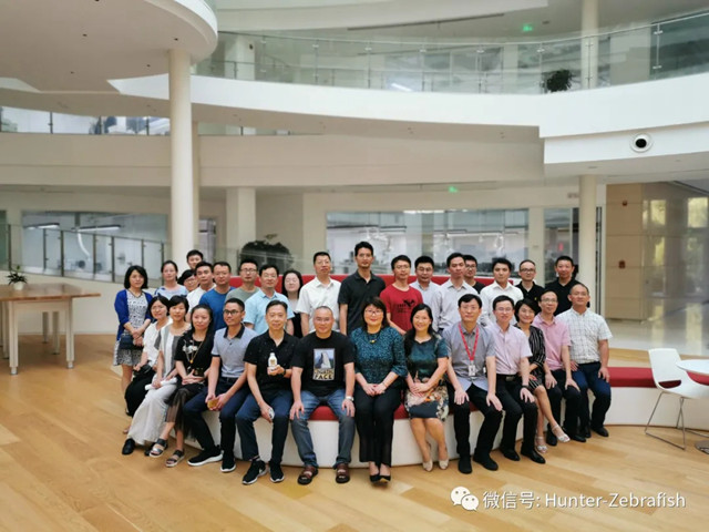 斑马鱼检测技术应用于营养保健食品技术研讨会参会人员合影
